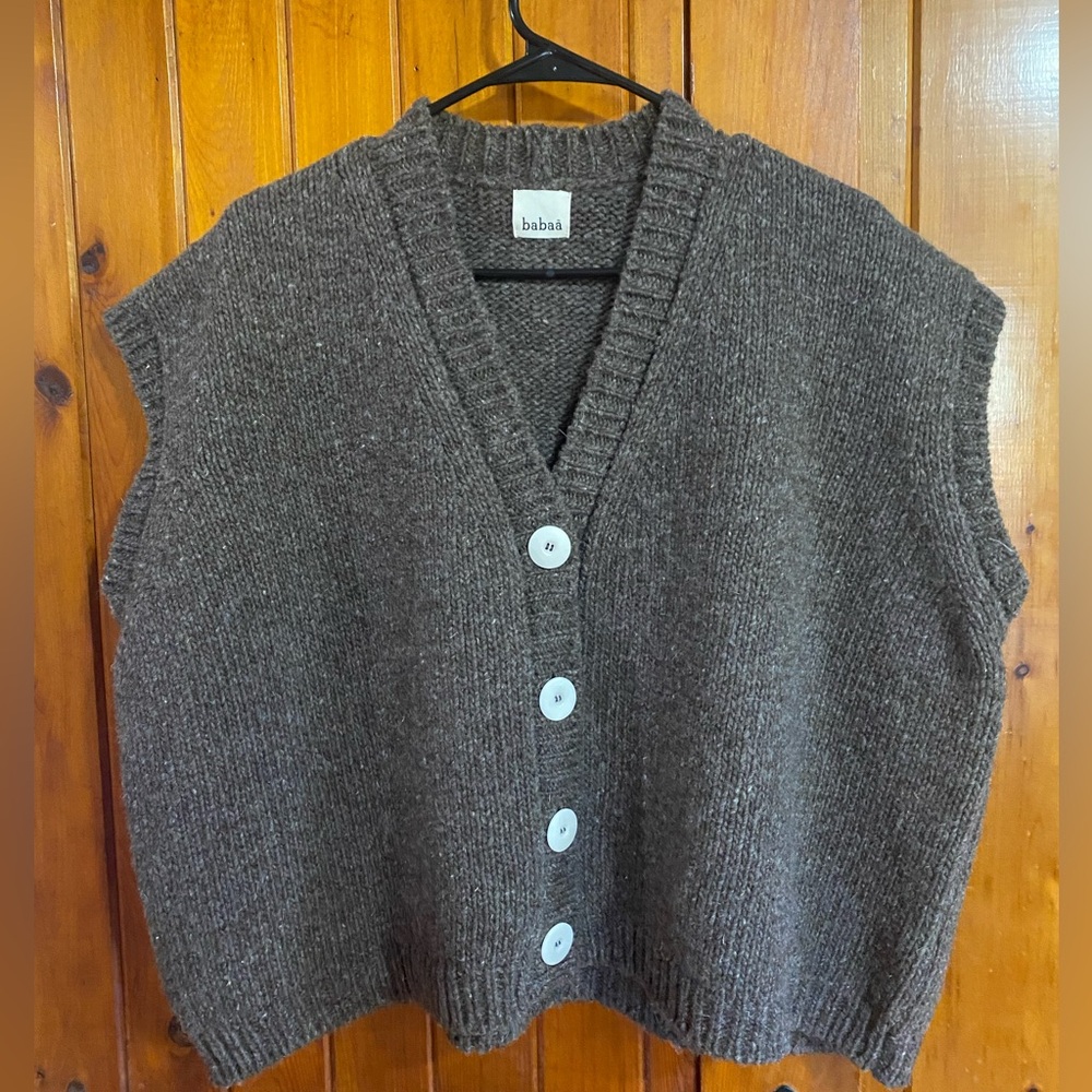 Babaa Vest No 75 in Oak